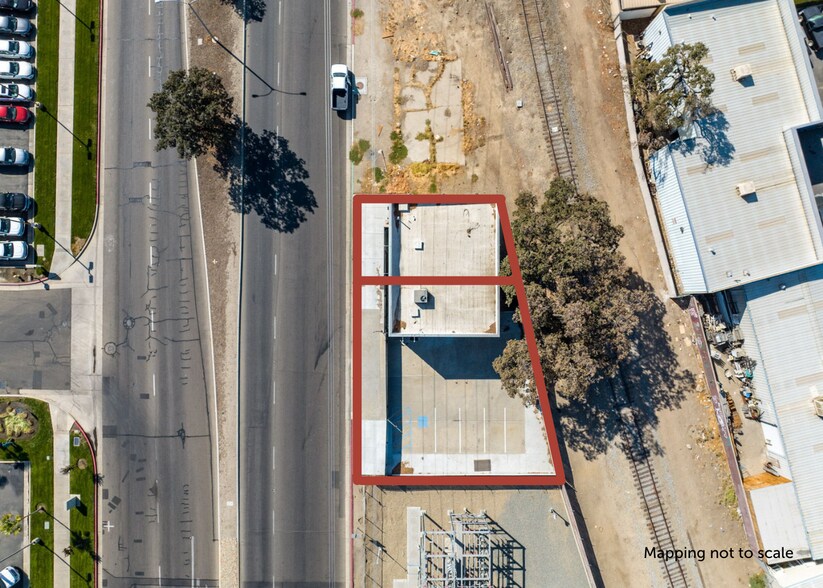 More Photos Of 217 S Ben Maddox Way, Visalia Service For Sale