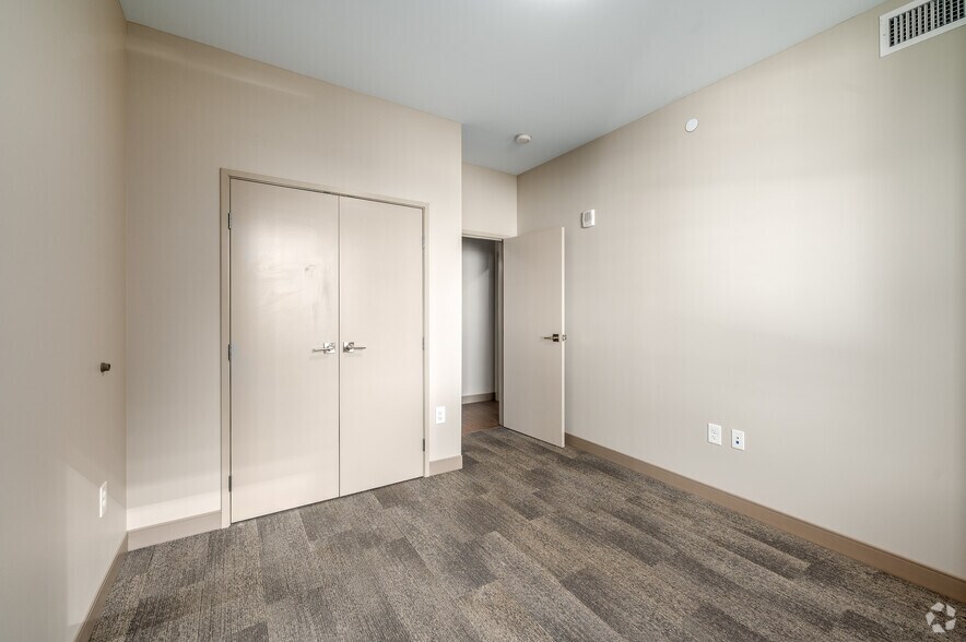 More Photos Of 99 W Saint Clair Ave, Cleveland Apartments For Lease