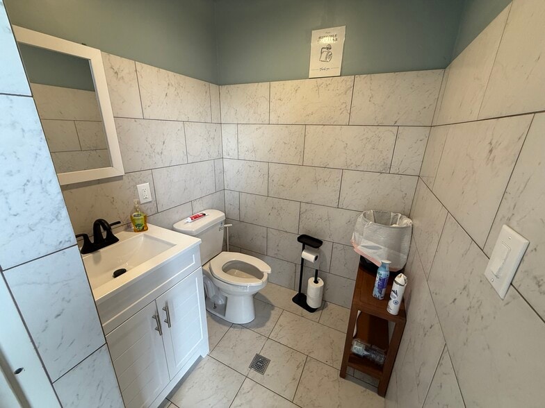 More Photos Of 220 E William St, Carson City Auto Repair For Sale