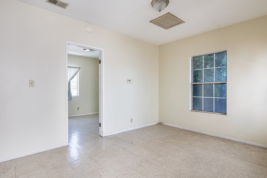 More Photos Of 5628-5630 York Blvd, Los Angeles Storefront Retail Residential For Sale