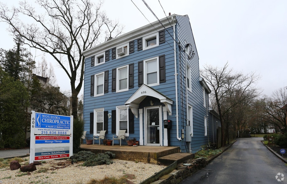 More Photos Of 606 Germantown Pike, Lafayette Hill Office For Sale