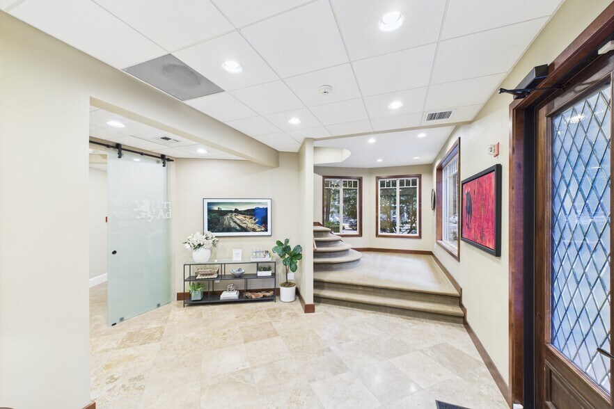 More Photos Of 16880 NE 79th St, Redmond Office For Sale