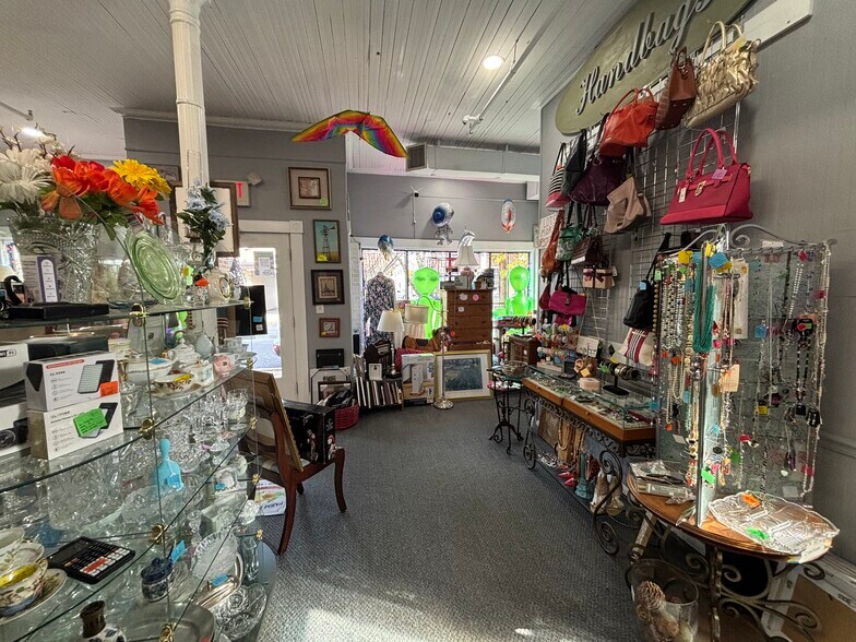 More Photos Of 65 Main St, Pine Bush Restaurant For Lease