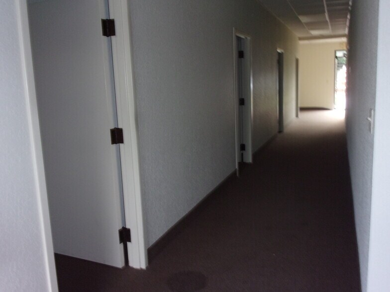 More Photos Of 305 Skyline Dr, Lady Lake Medical For Lease