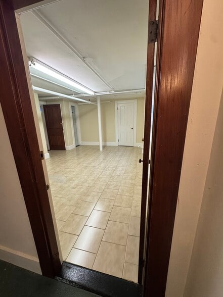 More Photos Of 202-204 Lafayette St, Salem Office Residential For Lease