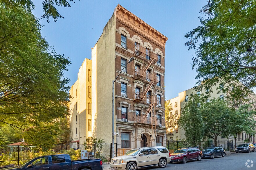 More Photos Of 12 W 104th St, New York Apartments For Sale