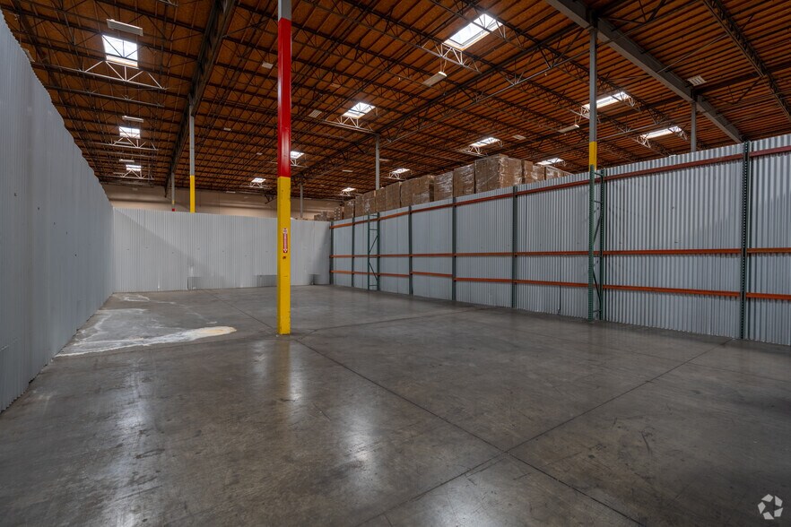 More Photos Of 218 Machlin Ct, City Of Industry Warehouse For Lease