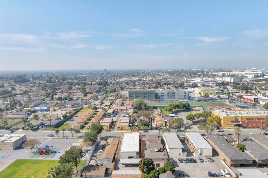 More Photos Of 6522 Bear Ave, Bell Apartments For Sale