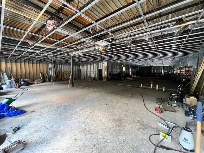 More Photos Of 2910 McKelvey Rd, Pittsburgh Health Club For Lease