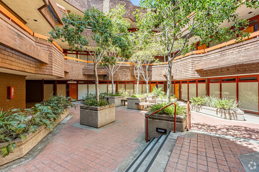 More Photos Of 1545 Hotel Cir S, San Diego Unknown For Lease