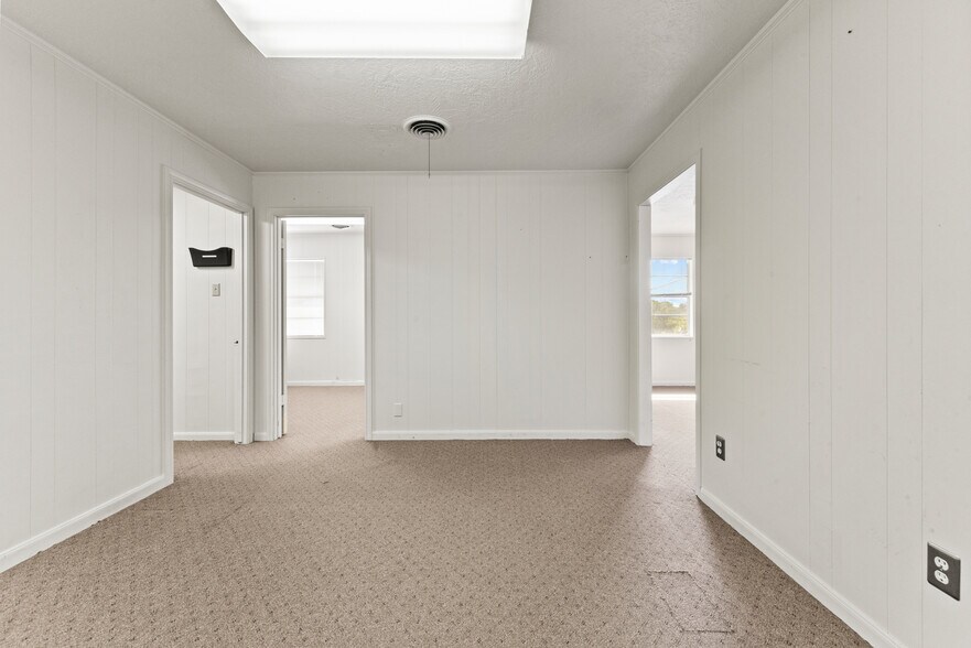 More Photos Of 2210 N Frazier St, Conroe Medical For Lease