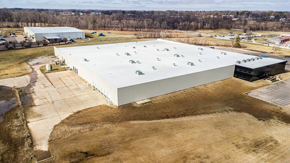 More Photos Of 1 Delfield Dr, Covington Warehouse For Lease