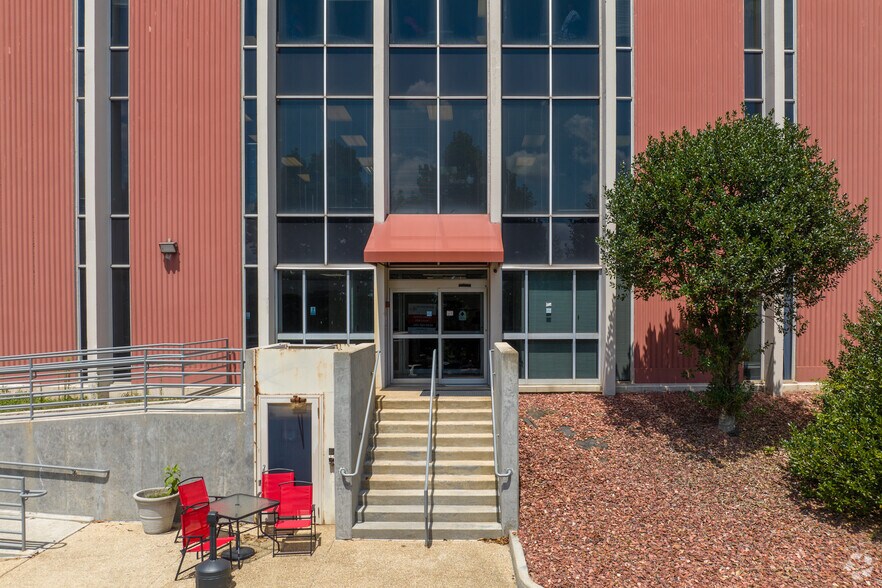 More Photos Of 200 Beacon Pky W, Birmingham Office For Sale
