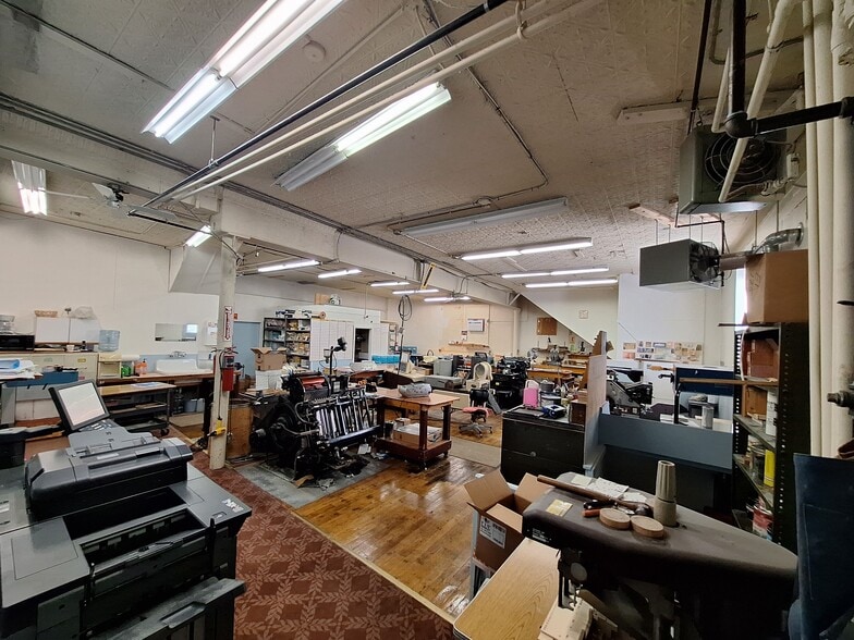 More Photos Of 69 Montgomery St, Pawtucket Office Residential For Sale