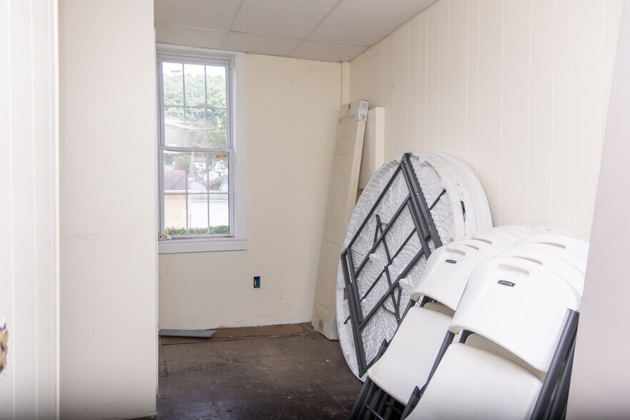 More Photos Of 801 Hazlett Ave, Wheeling Office For Sale