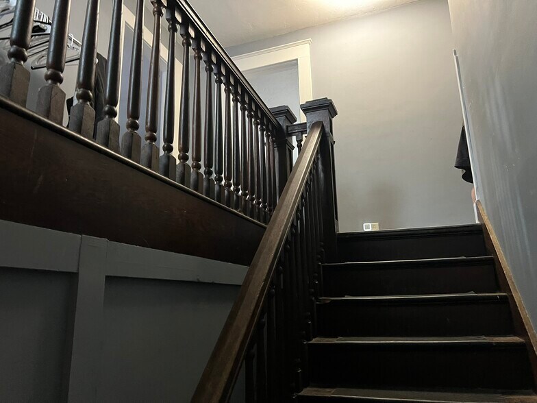 More Photos Of 713 Reed St, Columbus Apartments For Sale