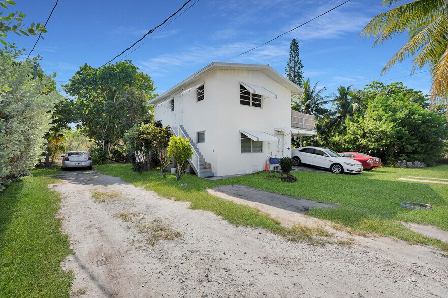 More Photos Of 329 63rd Court Gulf, Marathon Apartments For Sale