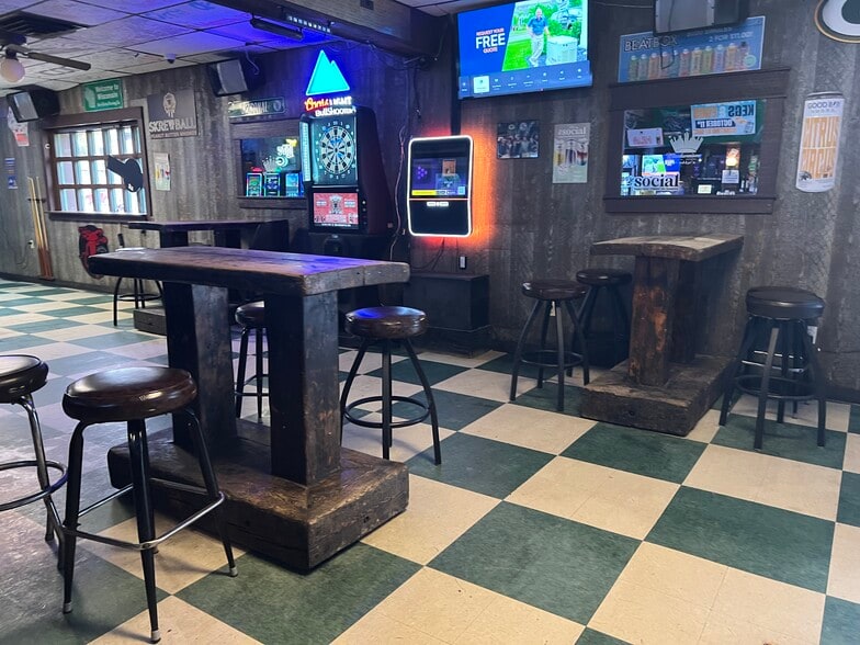 More Photos Of 219 Wisconsin St, Oshkosh Bar For Sale