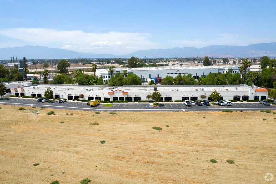 More Photos Of 671 E Cooley Dr, Colton Unknown For Lease