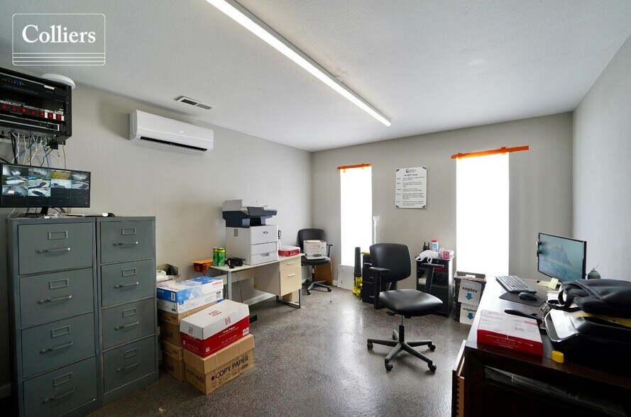 More Photos Of 2660 Progressive Pl, Springdale Industrial For Sale