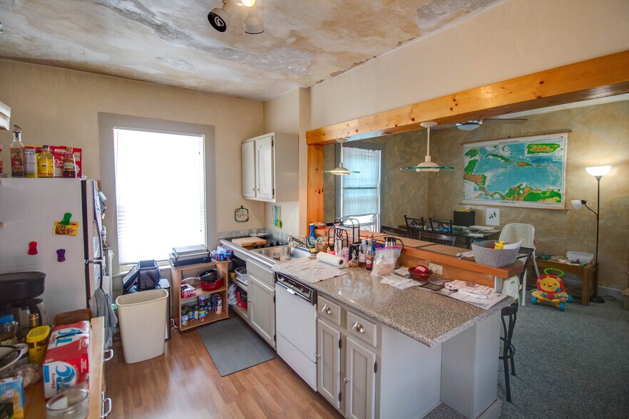 More Photos Of 212 E Main St, Carlinville Office Residential For Sale