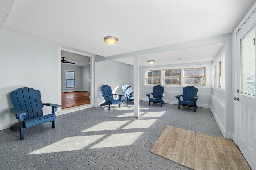 More Photos Of 1723 Campbell Rd, Houston Office Residential For Sale