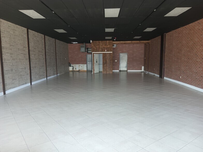 Primary Photo Of 410-434 Sunrise Hwy, Lynbrook Storefront Retail Office For Lease
