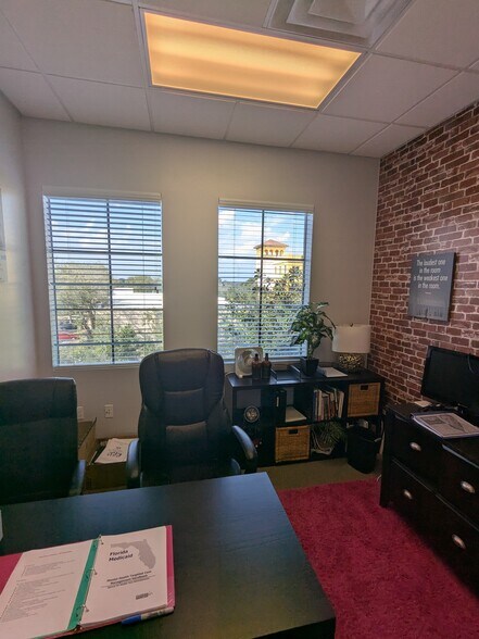 More Photos Of 7065 Westpointe Blvd, Orlando Loft Creative Space For Sale