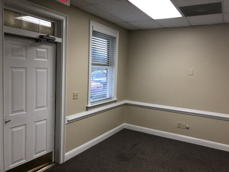 More Photos Of 997 Commerce Dr SW, Conyers Medical For Lease