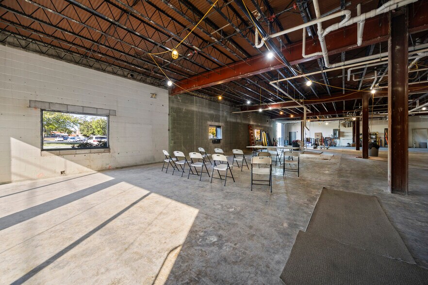 More Photos Of 419 E Market St, Sandusky Hotel For Sale