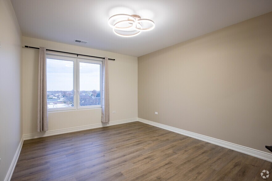 More Photos Of 9600 Franklin, Franklin Park Apartments For Lease