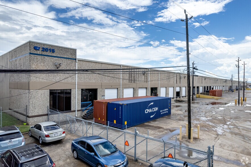 Primary Photo Of 2015 Turning Basin Dr, Houston Service For Lease
