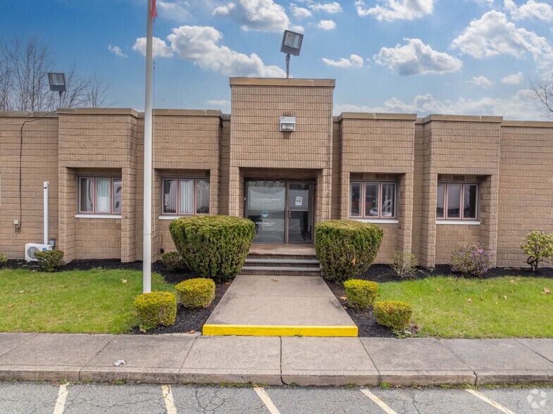 More Photos Of 657 Union Blvd, Totowa Industrial For Sale