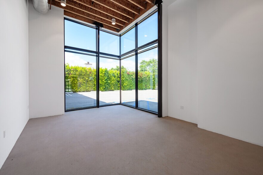 More Photos Of 3331 Ocean Park Blvd, Santa Monica Loft Creative Space For Lease
