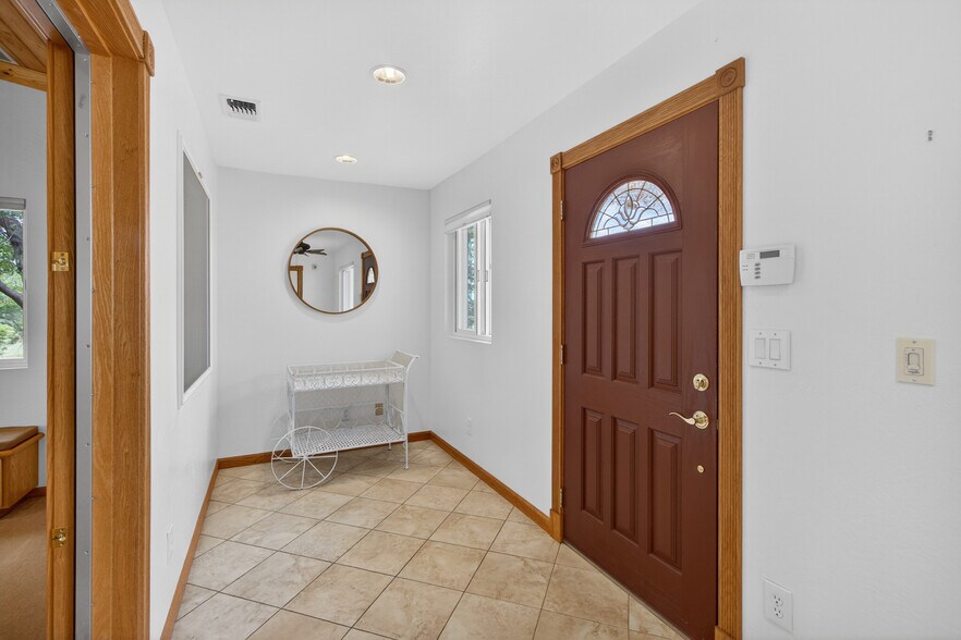 More Photos Of 8815 Tudsbury Rd, Loomis Office For Lease