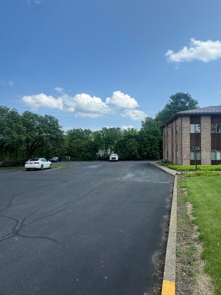 More Photos Of 410 W State St, Mertztown Medical For Sale