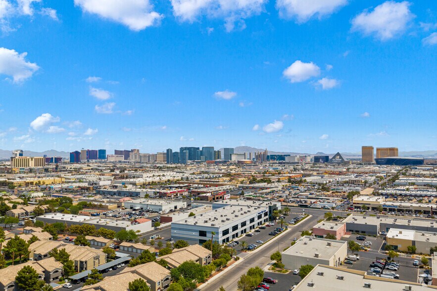 More Photos Of 5475 S Decatur Blvd, Las Vegas Research And Development For Lease