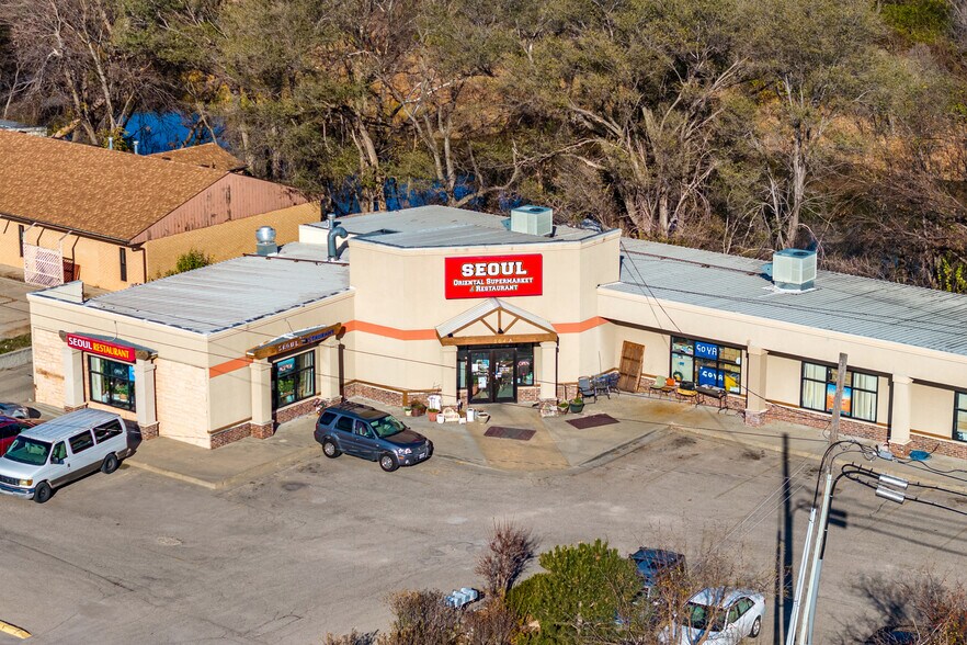 More Photos Of 204 E Grant Ave, Junction City Storefront For Sale