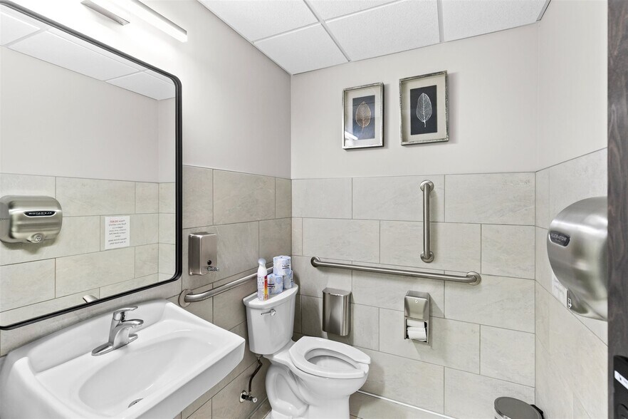 More Photos Of 2056 Woodlane Dr, Woodbury Medical For Sale