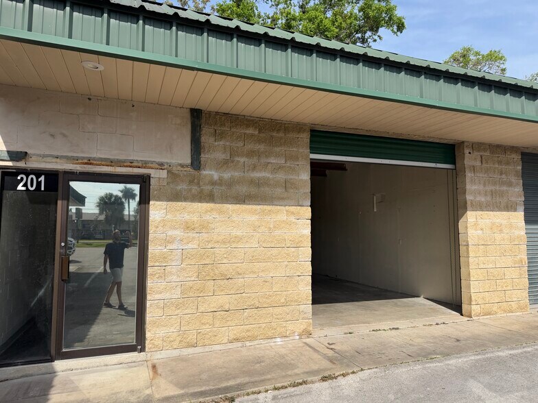 More Photos Of 1706 N Magnolia Ave, Ocala Storefront For Sale