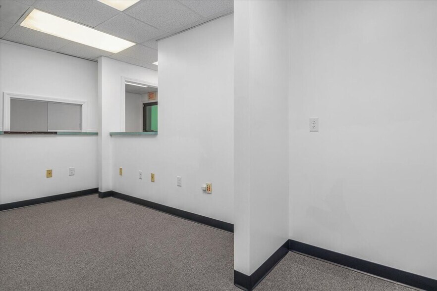 More Photos Of 478 Torrey St, Brockton Medical For Sale