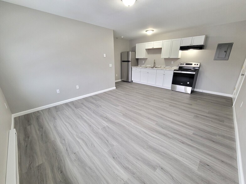 More Photos Of 1351 Iowa Ave SE, Huron Apartments For Sale