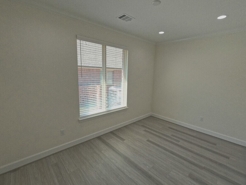 More Photos Of 400 Stonebrook Pky, Frisco Medical For Lease