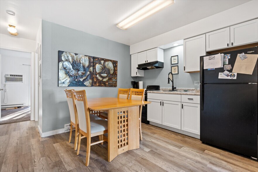 More Photos Of 643 Meadow Ln, Burlington Apartments For Sale