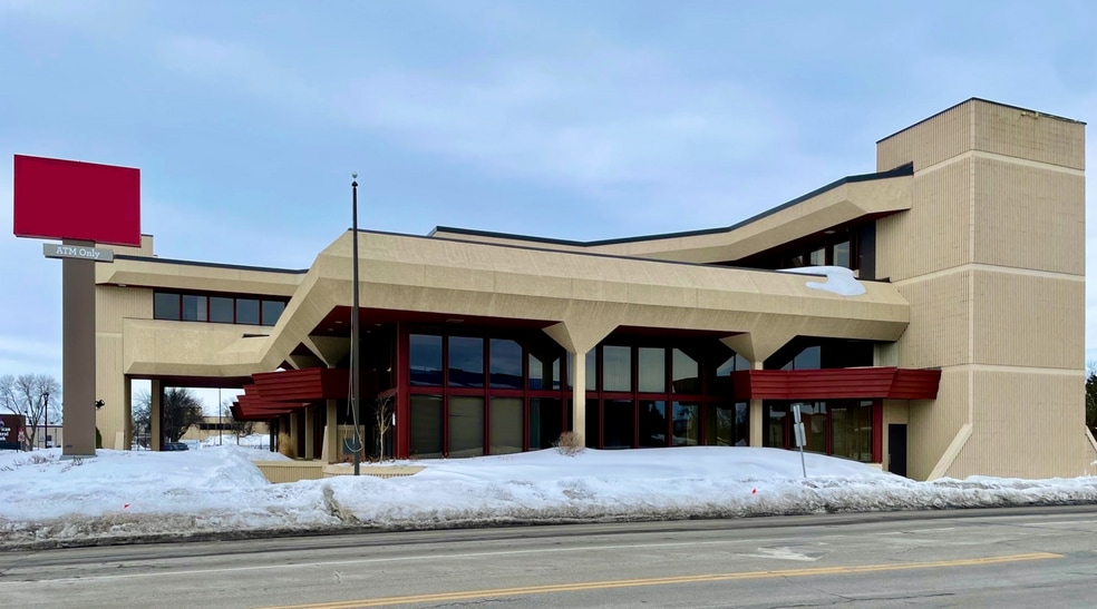 More Photos Of 730 Center Ave, Moorhead Office For Sale