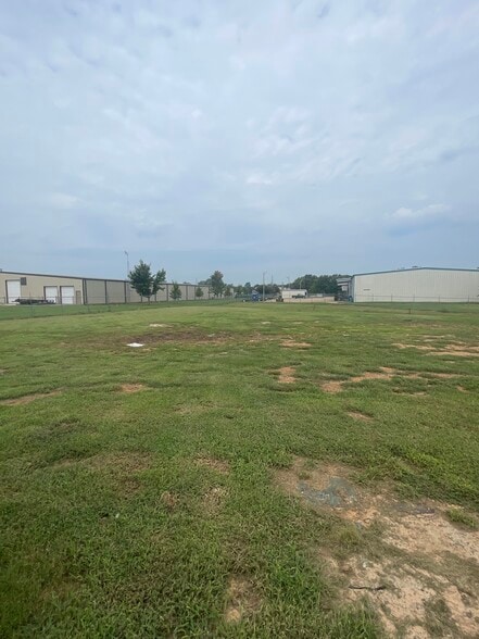 More Photos Of 4907-1 Shed Rd, Bossier City Manufacturing For Sale