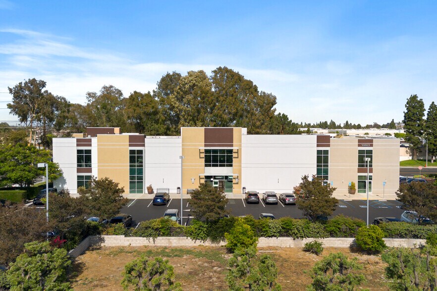 More Photos Of 10601 Walker St, Cypress Medical For Lease