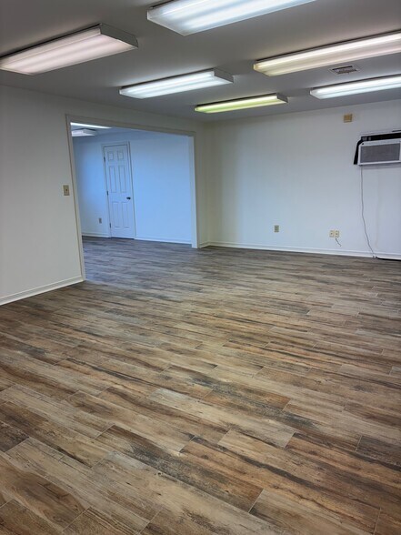 More Photos Of 813 King Plz, Shreveport Industrial For Lease