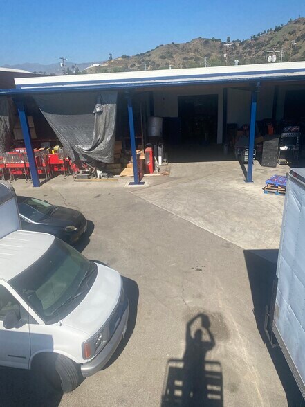 More Photos Of 9281 Borden Ave, Sun Valley Unknown For Lease