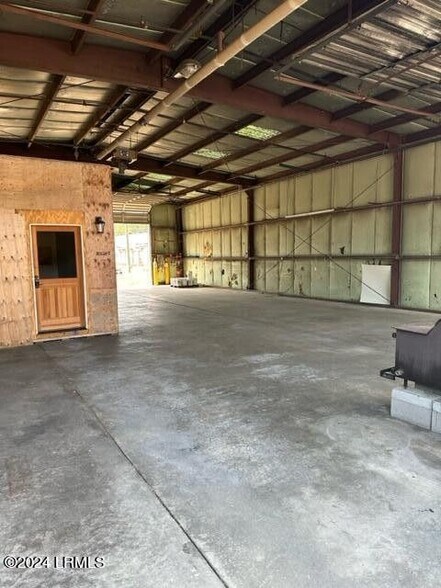 More Photos Of 835 Palmetto ave, Varnville Warehouse For Sale